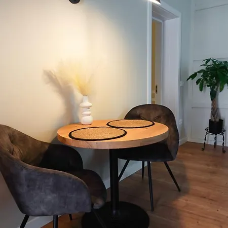 Privo Oldtown Luxury Lägenhet Braşov